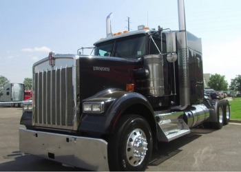 Ciągnik siodłowy na RoadSHOW - EVENT - KENWORTH W900B